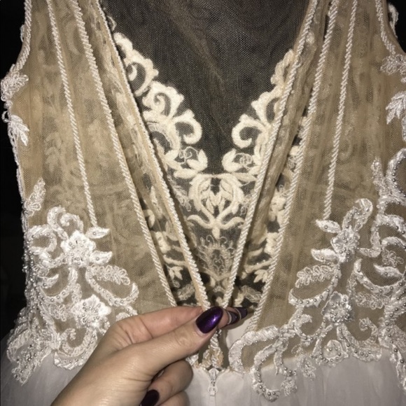 Stunning wedding gown! New with tags! - Picture 11 of 16